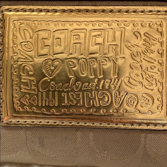 Coach Poppy Wallet - Picture 2 of 4